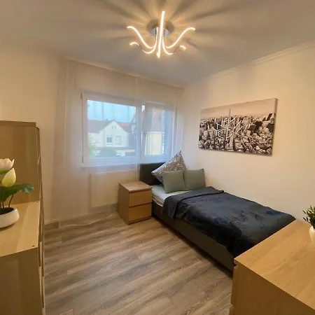 アパート 4 Bedroom Large Near Messe *