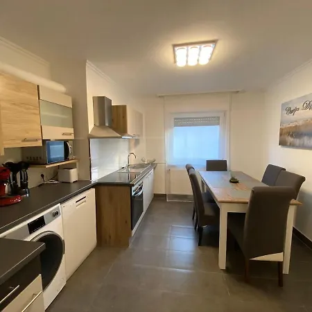 4 Bedroom Large Near Messe * カールスルーエ